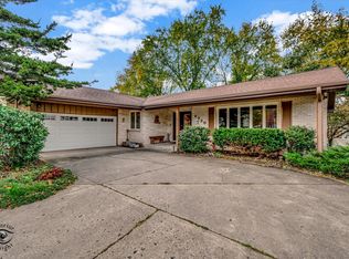 6720 Barrett St, Downers Grove, IL 60516