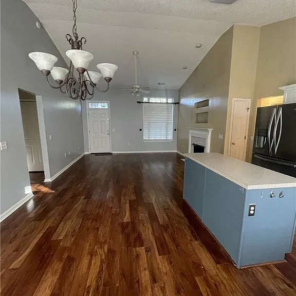 283 Lancaster Way — Photo 5