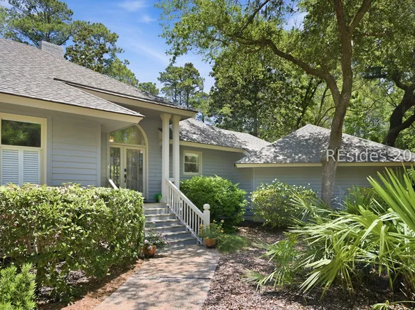 28 Forest Dr, Hilton Head Island, SC 29928