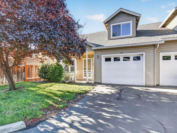 1914 Pebble Way, Eagle Pt, OR 97504