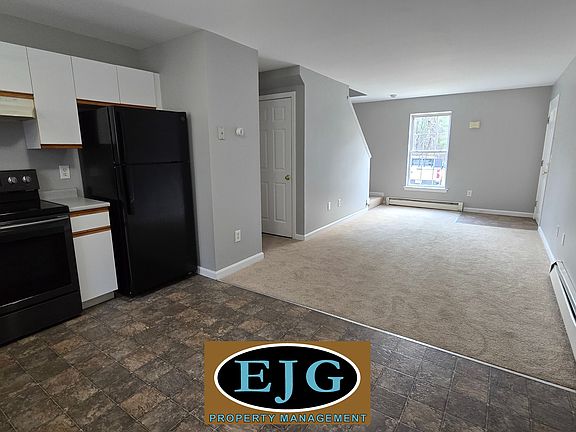 2nd image of 3 Ham Rd #4