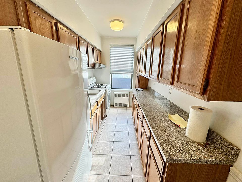 1st image of 2519 30th Dr APT 3I