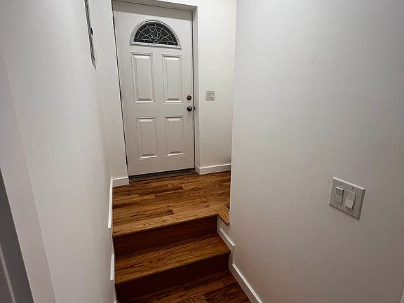 4th image of 290 Lamport Blvd Floor 1
