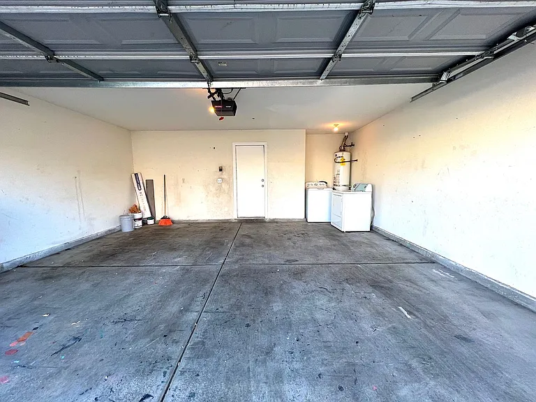 5555 Leaning Oak Ave — Photo 25