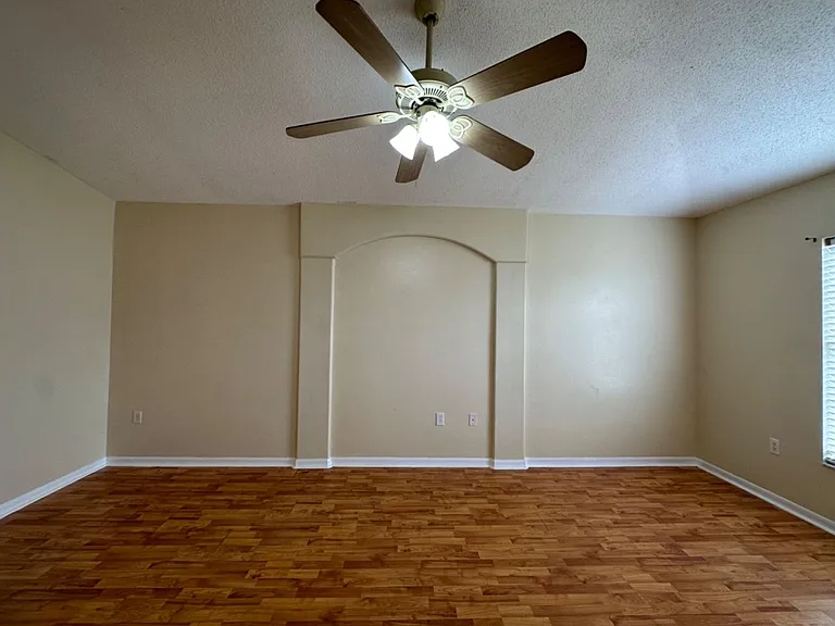 857 Blanc Ct — Photo 32