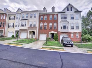 20908 Cosworth Ter, Sterling, VA 20165