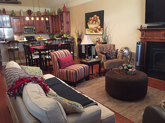2nd image of 642 N 14th St Unit 9