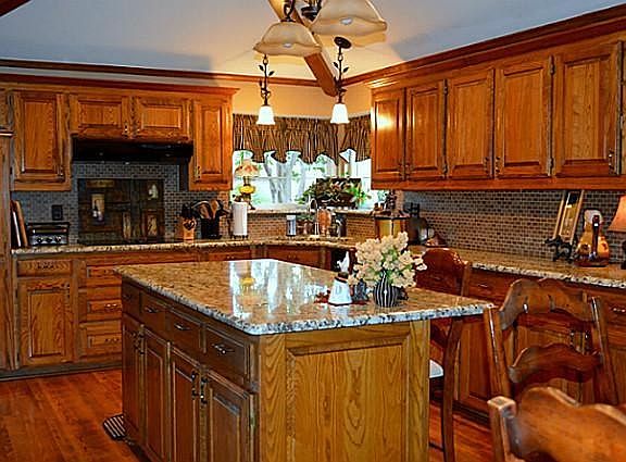 2nd image of 7601 Munich Ct