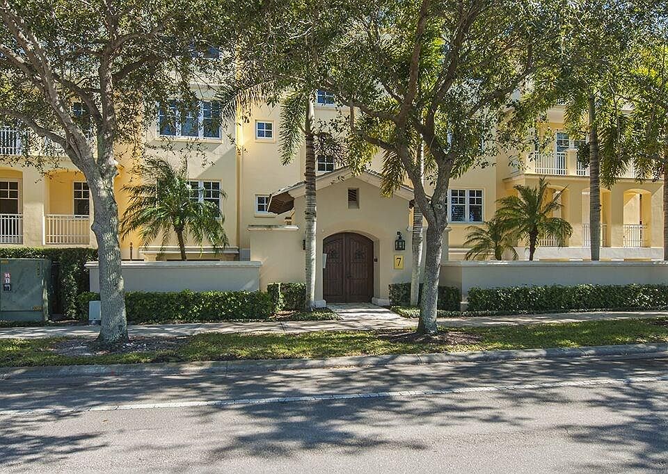 1st image of 7 Royal Palm Point APT 1E