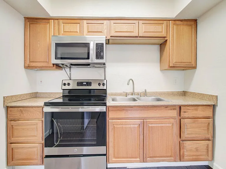 1501 E Roosevelt St #2 — Photo 14