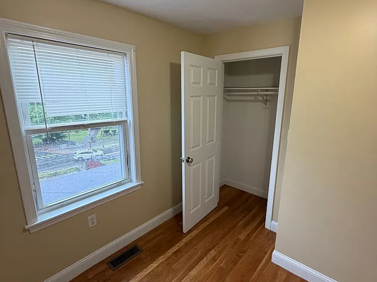 462 Fletcher St — Photo 10