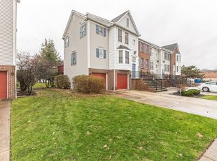 8128 Chester Pkwy, Cleveland, OH
