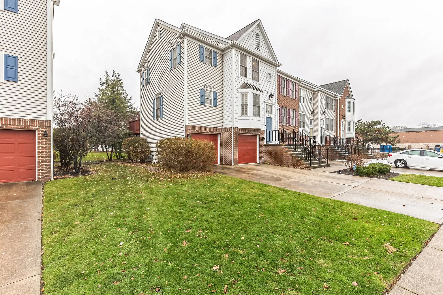 8128 Chester Pkwy photo 1