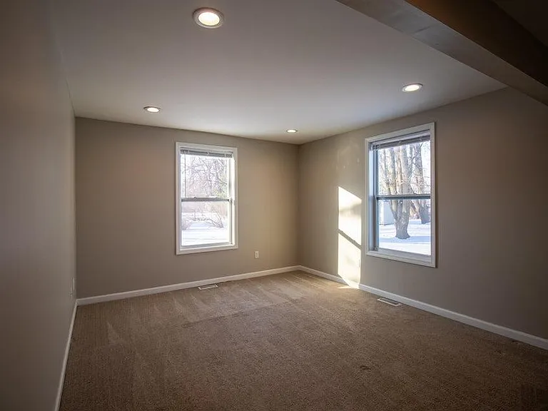 570 Wabash St #2 — Photo 14