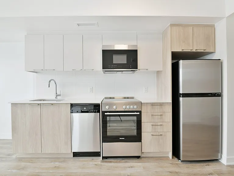 36 Robinson Ave — Photo 86