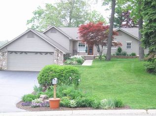 4533 Filbert Dr, Brighton, MI 48116