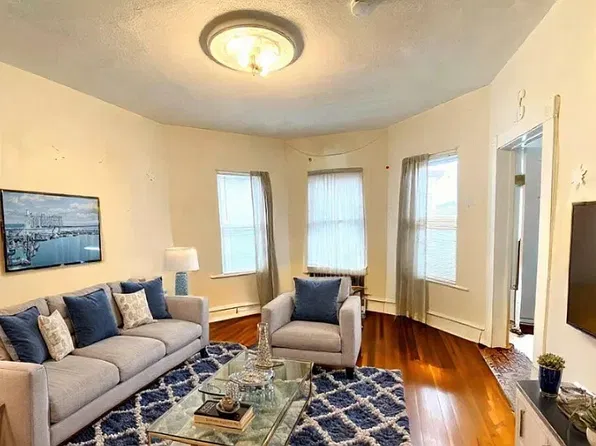 34 Darling St #2F, Roxbury Crossing, MA 02120