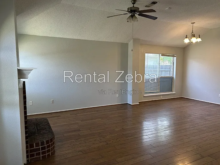 2024 Emerald Oaks — Photo 2