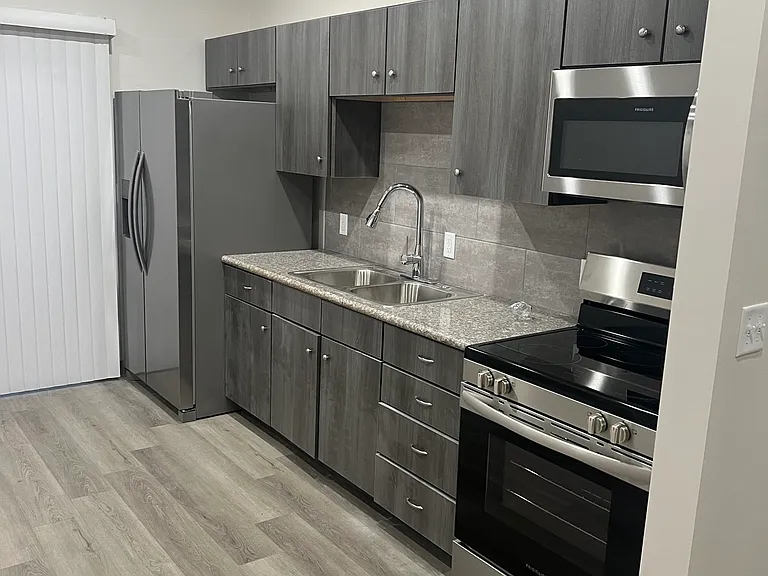 501 Thompson St #1 — Photo 5
