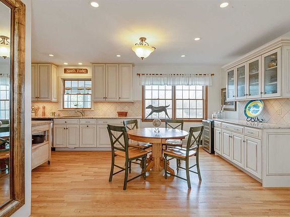 3rd image of 834 Union Ave