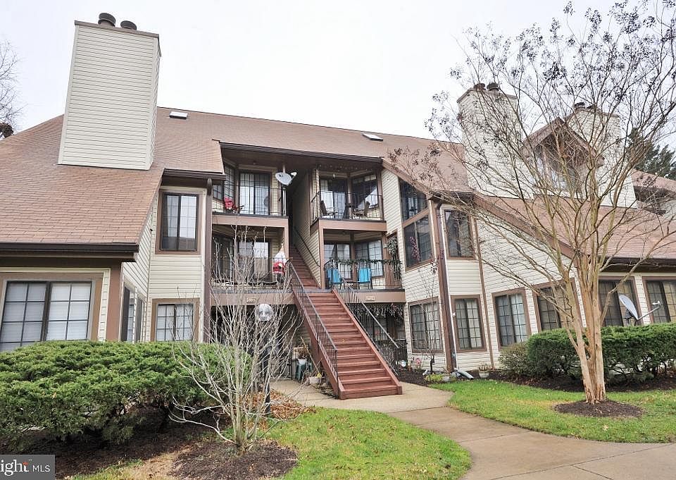 1st image of 6015 Curtier Dr #F