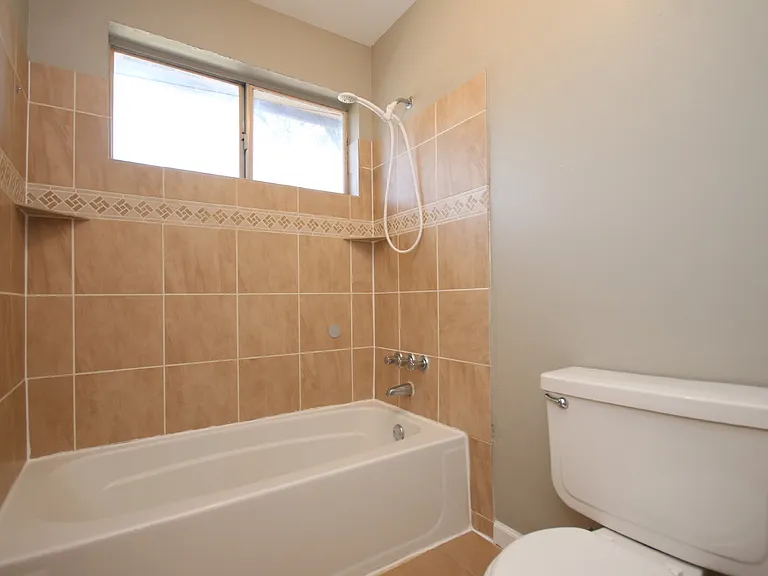 416 Waycross Ave — Photo 15