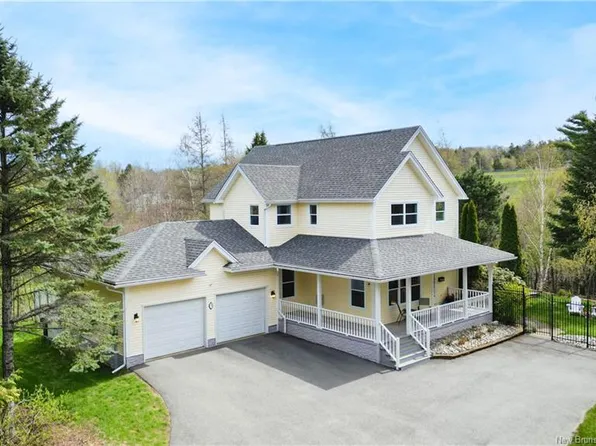 3 Summer Rose Ln, Rothesay, NB E2E 5Z1