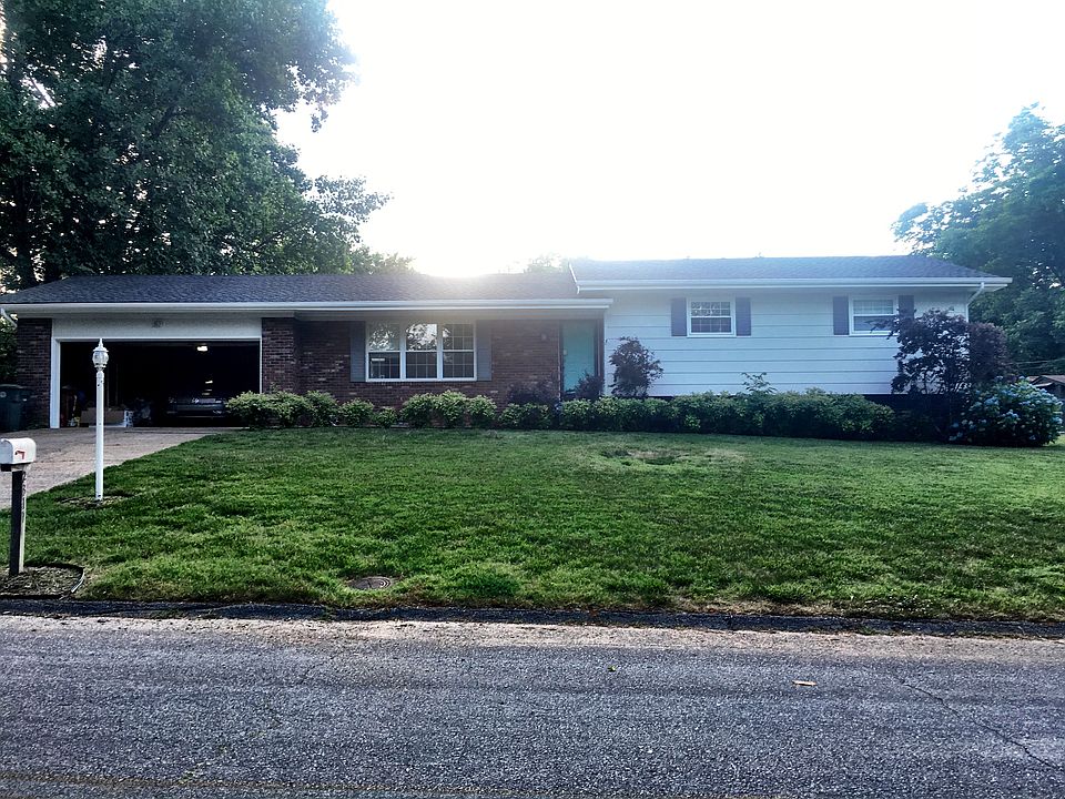 1st image of 2317 David Ln