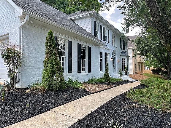 3rd image of 3390 Waters Mill Dr