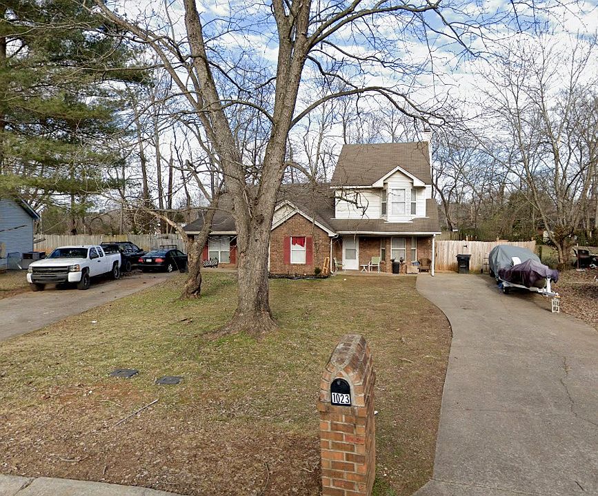 2nd image of 1023 N Lakeshore Dr