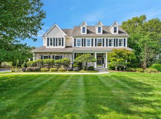 19 Mansion Ridge Blvd, Monroe, NY 10950