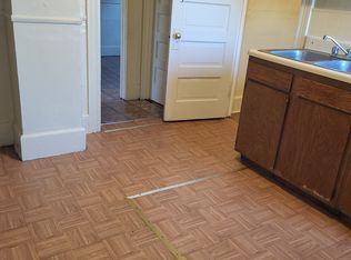 21 1/2 E Pearl St, Toledo, OH 43608