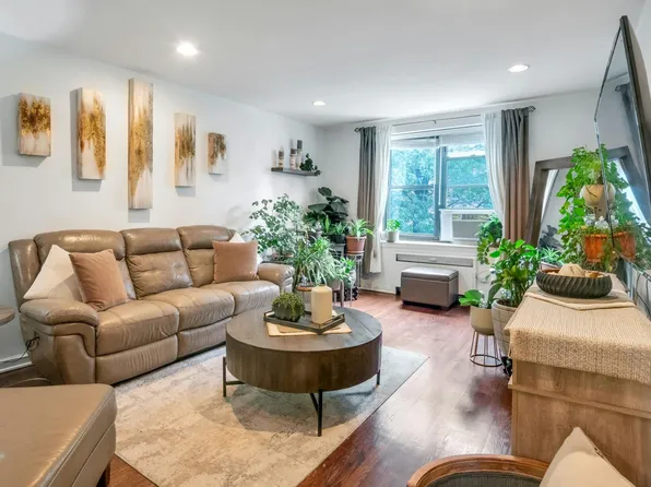 445 W 240th Street #3G, Bronx, NY 10463