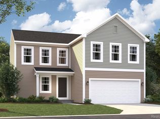 236 Sandhill Ct, White Lake, MI