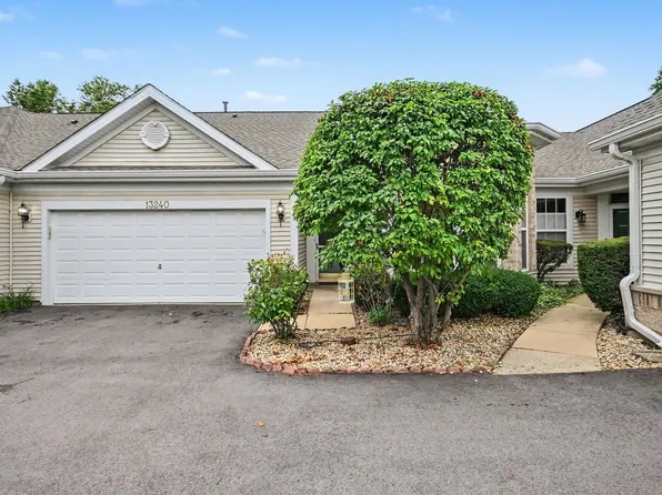 13240 S Bayberry Ln, Plainfield, IL 60544
