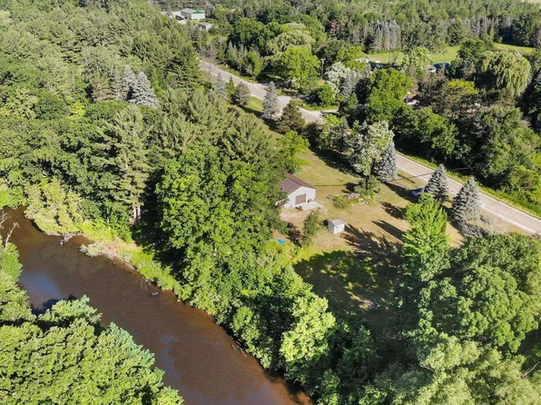 9206 E River Rd, Mount Pleasant, MI 48858