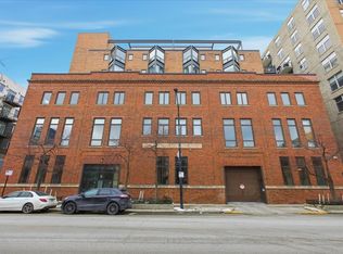 222 S Racine Ave APT 402, Chicago, IL 60607