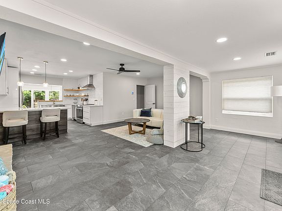 5th image of 430 Michigan Ave