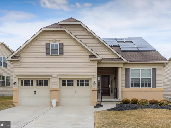 15 Vienna Ln, West Berlin, NJ 08091