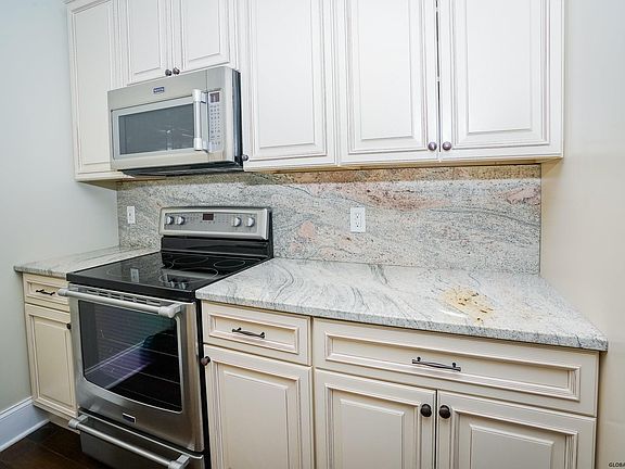 4th image of 510 Broadway APT 3D