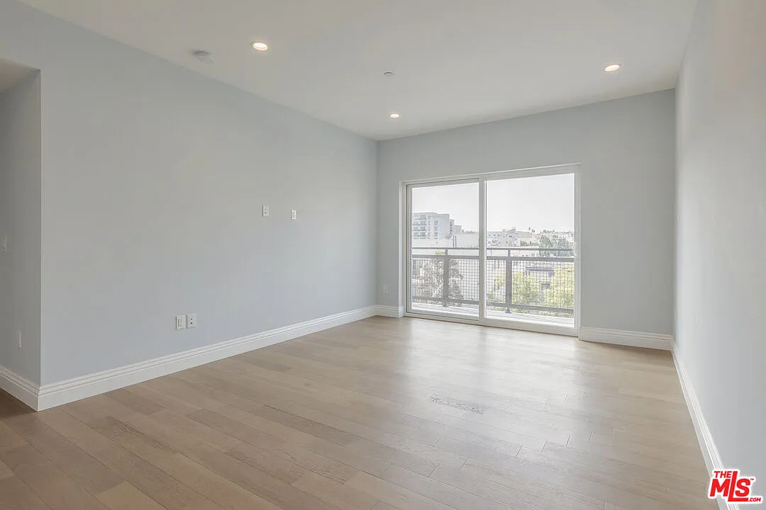 2 bed, 2.0 bath, 1330 sqft, $3,495 — Photo 4