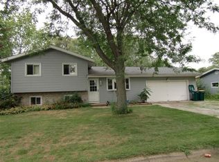 429 Sunset Ct, Marshall, WI 53559