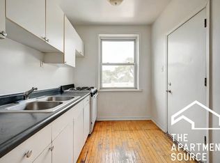 3021 W Wellington Ave #3, Chicago, IL 60618