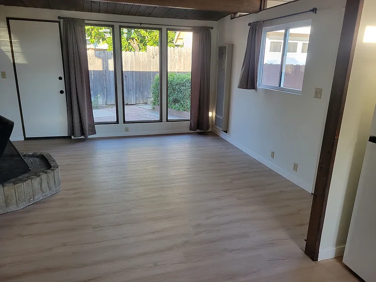 802 E Sycamore Ave #A — Photo 4