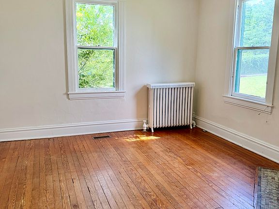 3rd image of 317 N Market St Unit 1