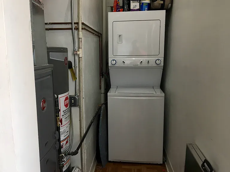 2645-47 N. Fairfield Ave. / 2715-19 W. Schubert Ave. — Photo 11