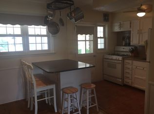 214 Overlook Rd, Philadelphia, PA 19128