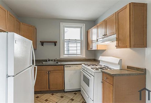 4th image of 316 Franklin Ave #2