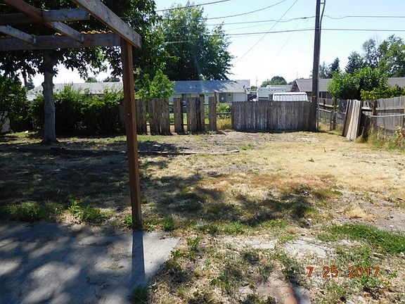 3rd image of 609 N Wilbur Ave