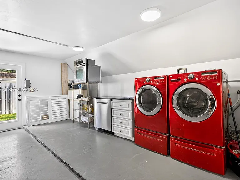 4010 NE 22nd Ave — Photo 33